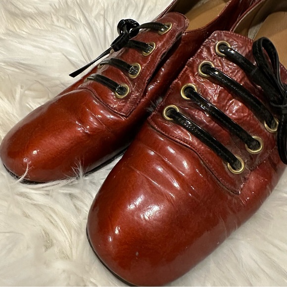 Vintage Burgundy Heels Pumps - Picture 2 of 14